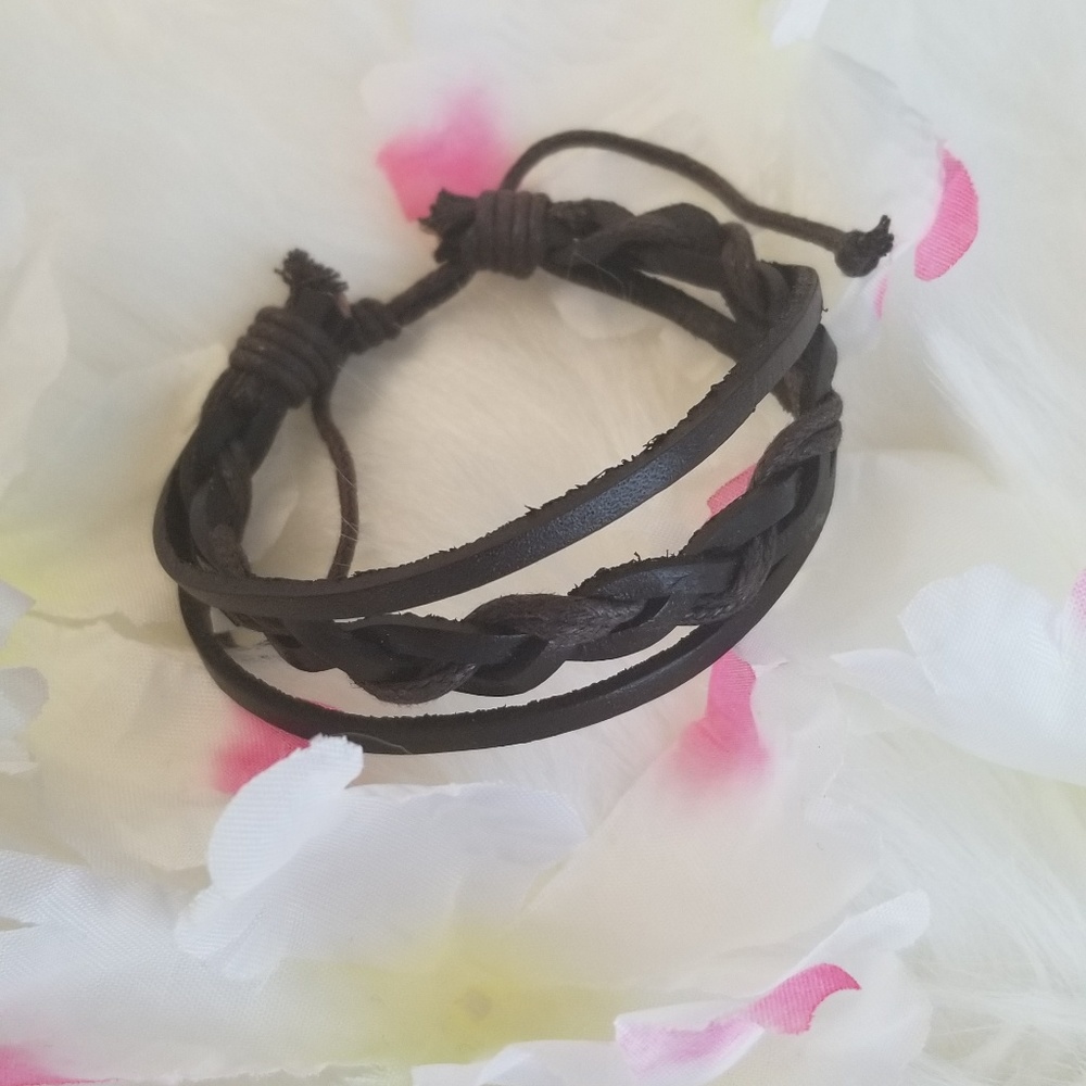 Dark brown braided faux leather bracelet - Picture 2 of 4